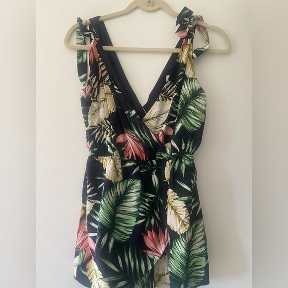 Penelope Palm Front Wrap Romper (Size: XS) - Superdown - Picture 2 of 2